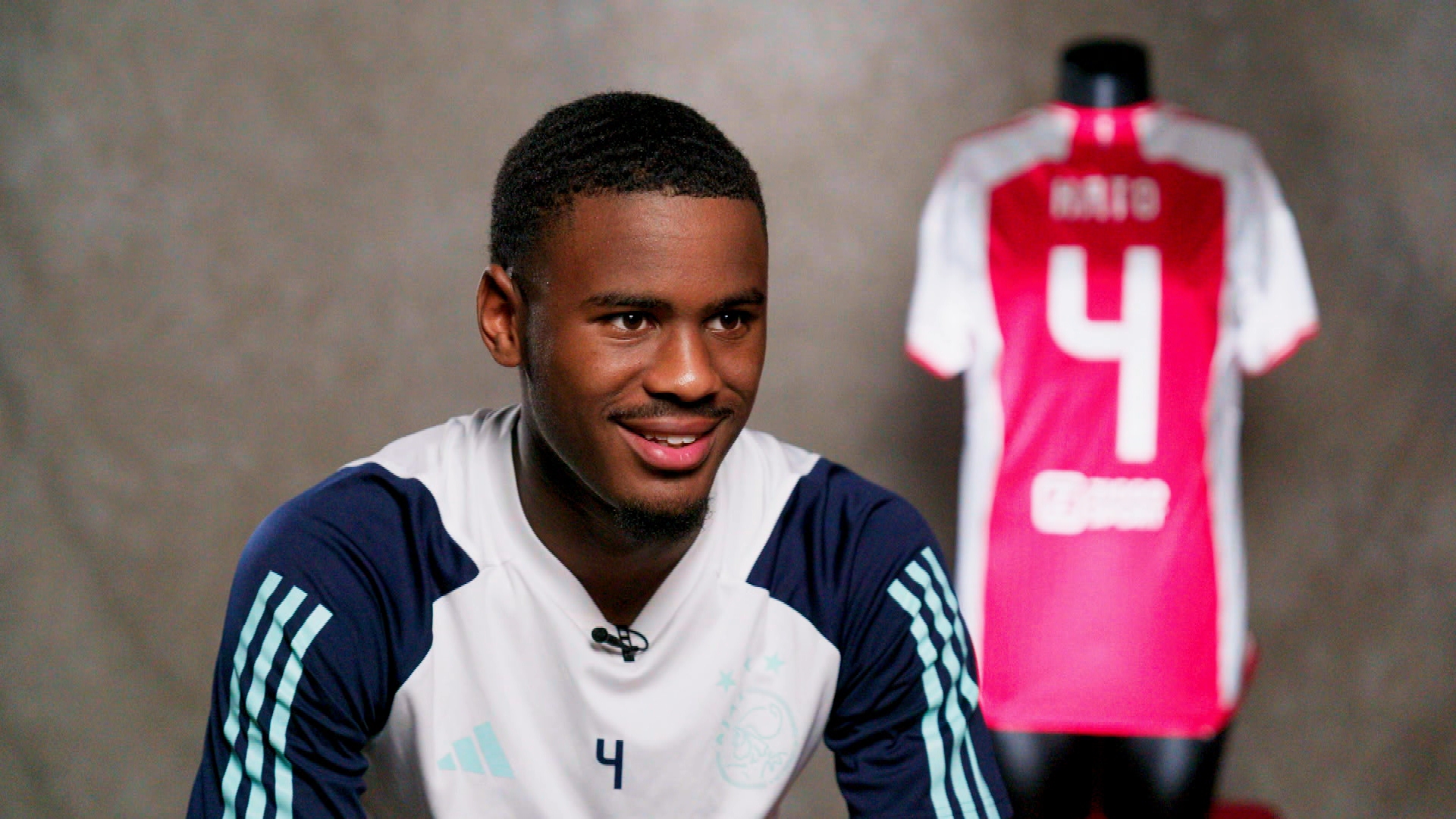 Rugnummer quiz | Hato: 'Past bij centrale verdediger'