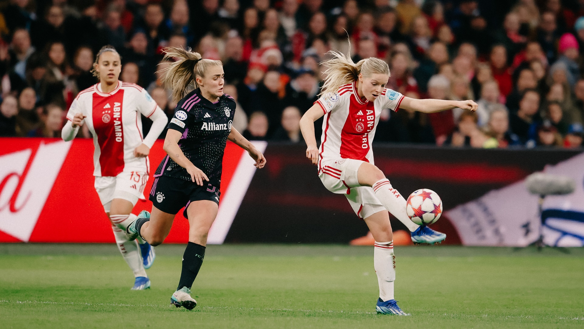 Highlights Ajax Vrouwen – Bayern München | Koppositie veroverd